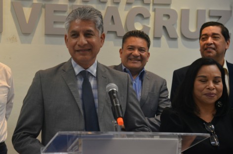 Federico Salomón Molina, presidente del Comité Directivo Estatal del Partido Acción Nacional (PAN),  se refirió a las comparecencias de los secretarios de despacho, que han acudido para ampliar o detallar información del Cuarto Informe del gobernador Cuitláhuac García Jiménez,  afirmando que solo han divagado, sin responder a los cuestionamientos que les hacen los legisladores, sobre todo los de oposición 
