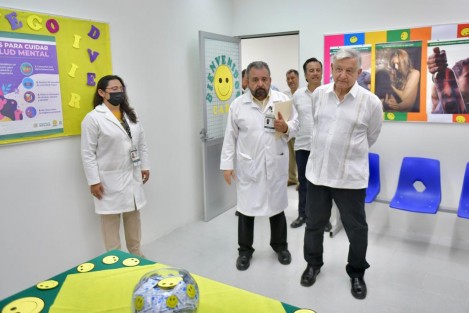 El Presidente Andrés Manuel López Obrador recorrió el  Hospital IMSS-Bienestar Valentín Gómez Farías, de Coatzacoalcos, Ver., como parte de la implementación del Plan de Salud IMSS-Bienestar. 