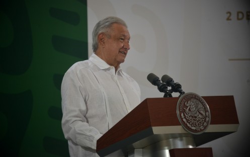 El presidente Andrés Manuel López Obrador, aseguró que él apoyará al candidato o candidata que salga de la encuesta que realizará MORENA para la presidencia del 2024, así mismo también lo hará para la gubernatura de Veracruz.


