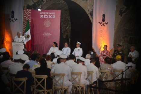 El jefe del Ejecutivo Federal, destacó que el verdadero gran monumento histórico es Veracruz, porque no se podría explicar la historia de México sin el estado, y reiteró el anuncio de rehabilitación del edificio donde el expresidente Benito Juárez García firmó y decretó las Leyes de Reforma. 
