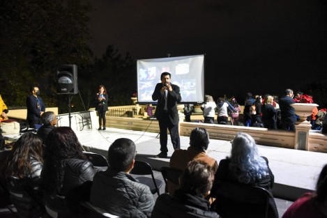 Las familias xalapeñas disfrutaron de La Noche de las Estrellas, donde a través de charlas, talleres y el uso de telescopios profesionales, se impulsa el conocimiento científico en el municipio. Tal evento sel levó a cabo en  en 25 países del mundo y las 32 entidades de México.