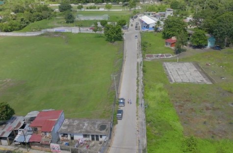 A través del equipo de la SIOP entregamos la construcción de pavimento hidráulico en la vialidad Chico Domínguez del municipio de Actopan, en beneficio de los habitantes de la localidad para llevar a cabo sus actividades diarias y comerciales, informó el Gobernador Cuitláhuac García.