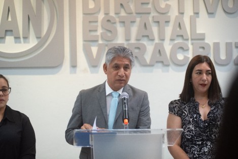 A dos años de que concluya el gobierno de Cuitláhuac García Jiménez, no ha  logrado sanar las finanzas públicas como prometió, solo las han herido más; es evidente que dejarán un Estado con déficit, aseguró Federico Salomón Molina, presidente del Comité Directivo Estatal del Partido Acción Nacional (PAN).