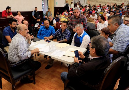 La administración municipal está para atenderlos porque es nuestra obligación y su derecho; queremos trabajar en conjunto por la mejora constante de nuestra ciudad, expuso Ricardo Ahued. 