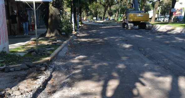 En dicho tramo los encharcamientos fueron los que propiciaron la formación de baches, por lo que usuarios de la vía esperan esos haya sido considerado por los constructores y la obra dure los años que se promete.