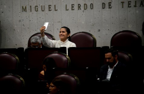 Aspectos de la sexta sesión ordinaria del Primer Período de Sesiones Ordinarias, Segundo Año de Ejercicio Constitucional.
