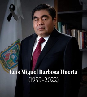 El Gobierno del Estado de Puebla informó que el gobernador de esa entidad, Miguel Barbosa Huerta, falleció este día en la Ciudad de México. Agradeciendo las muestras de solidaridad, así como el respeto al momento por el que atraviesa la familia. Se procederá conforme a la Constitución Política que establece el Estado de Puebla y la normatividad aplicable.