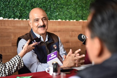 El presidente municipal de Xalapa,  Ricardo Ahued Bardahuil informó que ya se trabaja en programas de atención y prevención que aseguren el buen desarrollo tanto de las fiestas propias de esta temporada, como de las compras y movimiento de recursos que estas fechas representan. 