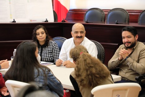 Acompañado por la regidora Helen Sarmiento Jaén, el regidor Daniel Fernández Carrión y el director de Participación Ciudadana, Juan Marín Viveros, el Edil afirmó que esta Administración llegó para ejercer el recurso al cien por ciento, porque así lo exige la ciudadanía.