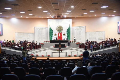 Las diputadas y diputados de la LXVI Legislatura aprobaron el Decreto de Presupuesto de Egresos de Gobierno del Estado de Veracruz para el ejercicio fiscal 2023, cuyo monto asciende a la cantidad de 148 mil 474 millones 622 mil 171 pesos.
