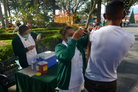 La campaña nacional de vacunación contra la influenza iniciada en octubre, durará hasta marzo 2023, según informaron autoridades. 