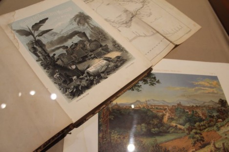 La muestra comprede todas las obras sobre el tema que forman parte del acervo del Museo de Arte del Estado de Veracruz. La colección se podrá visitar a partir del próximo martes 3 de enero de 2023 en la Sala 4 del MAEV.

