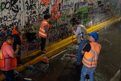 Mientras la mayoría de xalapeños aún dormían, personal de Limpia Pública, Imagen Urbana y Medio Ambiente iniciaron 2023 laborando con entusiasmo. 