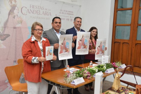 El titular de SECTUR, Iván Martínez Olvera y el alcalde de Tlacotalpan, Luis Medina Aguirre, dieron a conocer las Fiestas de la Candelaria en aquel municipio, a celebrarse del 31 de enero al 2 de febrero, celebrando 246 años de tradición.