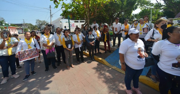 A diez años de haber desaparecido 8 elementos de la policía municipal de Úrsulo Galván, sus familiares siguen en la búsqueda, padres, hijos, hermanos y esposas continúan con la esperanza de poder a encontrar a sus seres queridos. 