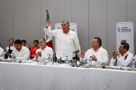 Durante su gira de trabajo por el estado de Veracruz, el secretario de Gobernación, Adán Augusto López Hernández, encabezó un diálogo con el Consejo Coordinador Empresarial Veracruz - Boca del Río, presidido por Luis Antonio Exsome Zapata. 