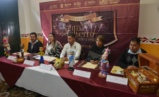 Autoridades del municipio de Teocelo presentaron el programa de las fiestas en honor al Santo Entierro a celebrarse en los últimos días de este mes de enero. 
