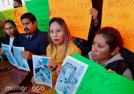 Docentes, alumnos y padres de familia de la escuela Telesecundaria de la colonia Miguel Alemán, de Xalapa, denunciaron que el plantel educativo ha sido vandalizado 30 veces por la misma persona sin que las autoridades actúen.  