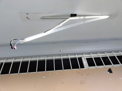 Durante la rueda de prensa en la capital veracruzana, señalaron que ya está interpuesta la denuncia ante la FGE; además mostraron fotografías de las afectaciones en el interior del plantel educativo.