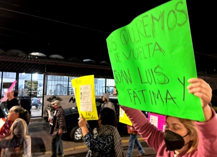 La noche de este lunes 16 de enero, fecha en que cumple 15 años de edad, los familiares de Fátima Cristal González Patlas se manifestaron marchando por calles de Xalapa para exigir la aparición  de la adolescente desaparecida en Villa Aldama el pasado 9 de diciembre