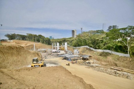 Este jueves, el Gobernador Cuitláhuac García Jiménez, supervisó el avance de la construcción de la primera etapa  del complejo deportivo Nido del Halcón,mismo que será destinado para la promoción de eventos deportivos, culturales y artísticos que brindarán una importante derrama económica en Xalapa.