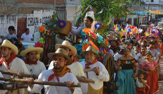  El baile de chuntàes se realiza durante la Fiesta Grande de Chiapa de Corzo. 