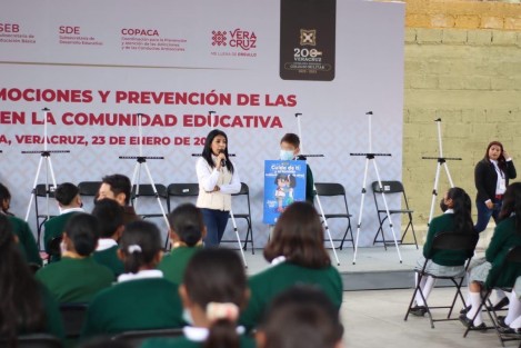 En el municipio de La Perla, inició la estrategia Manejo de emociones y Prevención de las adicciones en la Comunidad Educativa de Veracruz, para garantizar que todos los que integran la comunidad educativa se desarrollen en ambientes seguros, libres de los riesgos de las drogas y con especial atención y cuidado a la salud física y mental,  prioridad de la administración que encabeza Cuitláhuac García Jiménez.