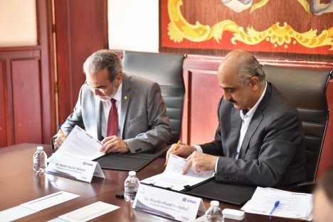 Para impulsar el desarrollo municipal en materia de medio ambiente, vialidad, desarrollo sustentable, turismo, cultura y salud, el Ayuntamiento y la Universidad Veracruzana (UV) signaron un Convenio General de Colaboración que derivará en programas y acciones específicas conjuntas.  