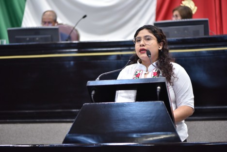 Con el objeto de procurar mayor bienestar a los animales de abasto y robustecer las normativas que regulan la producción pecuaria, la diputada Tania María Cruz Mejía presentó a la LXVI Legislatura una iniciativa que reforma y adiciona diversas disposiciones de la Ley de Protección a los Animales para el Estado de Veracruz.