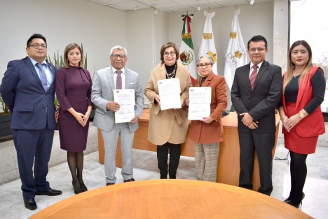 El Congreso del Estado de Veracruz, a través de la presidenta de la Mesa Directiva de la LXVI Legislatura, diputada Margarita Corro Mendoza, celebró un convenio de colaboración con la Universidad de la Huasteca Veracruzana, con el objetivo de establecer un trabajo coordinado para la ejecución conjunta de proyectos de investigación, vinculación, gestión y extensión de los servicios en áreas de mutuo interés. 