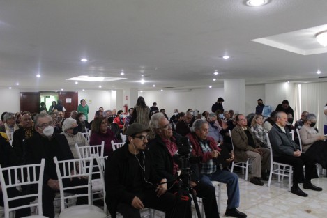 La diputada federal Ivonne Cisneros se reunió con integrantes de COPIPEV, a los que impartió la conferencia Sistema Pensionario en México: situación actual y perspectivas. 