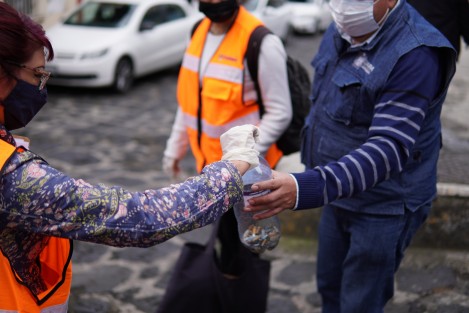 Esta mañana, personal de la Dirección de Medio Ambiente, en colaboración con la Secretaría de Medio Ambiente y Recursos Naturales (Semarnat) y la Secretaría de Medio Ambiente de Veracruz (Sedema), realizó el Colillatón, cuyo objetivo fue retirar de la vía pública colillas de cigarro. 