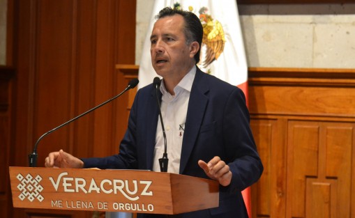 En conjunto, el Gobierno del Estado, la Secretaría de Infraestructura, Comunicaciones y Transportes (SICT), Caminos y Puentes Federales (CAPUFE) y el Banco Nacional de Obras y Servicios Públicos invertirán en la ampliación y modernización, misma que estiman iniciar en mayo y concluir este mismo año.