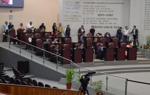 El Pleno de la LXVI Legislatura avaló el dictamen con proyecto de decreto por el que son aprobados los Informes Individuales y el Informe General Ejecutivo de las Cuentas Públicas de los Entes Fiscalizables del Estado de Veracruz de Ignacio de la Llave correspondientes al ejercicio 2021, presentado a esta Soberanía por el Órgano de Fiscalización Superior del Estado de Veracruz (Orfis). 