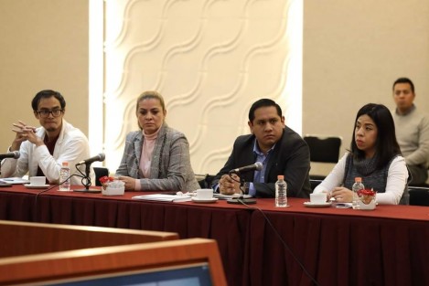 La Comisión Estatal para la Atención y Protección de los Periodistas (CEAPP) participó este miércoles en la Ciudad de México en un encuentro encabezado por la Red de Familiares de Periodistas Asesinados y Desaparecidos de Veracruz con autoridades federales y locales, en el que se acordaron acciones concretas para combatir la impunidad en crímenes contra periodistas. 