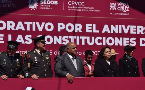 En representación del Gobernador del Estado, Cuitláhuac García Jiménez, quien asistió al evento conmemorativo al 106 Aniversario de la Constitución de 1917 presidido por el Ejecutivo federal en la ciudad de  Querétaro, el Secretario de Gobierno, Eric Cisneros, encabezó la ceremonia estatal, en la ciudad de Perote, Ver.. 