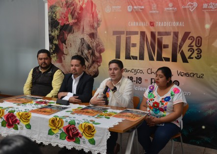 Autoridades municipales y de turismo anunciaron el carnaval Tenek, a realizarse los días 18 y 19 de febrero en el municipio de Chontla. Se trata un festejo indígena con tradición centeneria que conjunta diversas identidades de Veracruz.