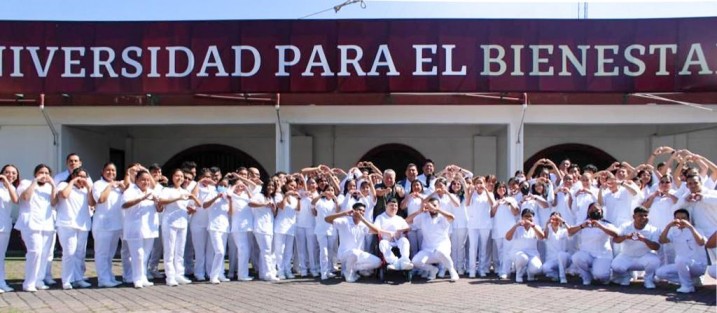 Inició el ciclo escolar de la Licenciatura en Medicina Integral y Salud Comunitaria, de la Universidad Benito Juárez en su campus del municipio de Ixtaczoquitlán, con el objetivo de transformar la educación en el país, otorgando oportunidades a los jóvenes para que aporten su conocimiento a la sociedad. 