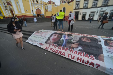 Recriminaron la falta de respuesta por parte de la Fiscalía General del Estado y la supuesta obstrucción en el avance de la investigación por parte de la Directora de la secundaria Vicente Lombardo Toledano, Aurora Montero, a la que acudía Fátima.
