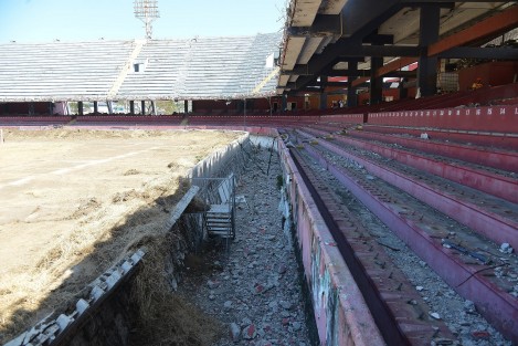  En conferencia de prensa desde la obra de rehabilitación del estadio Luis Pirata Fuente, el gobernador Cuitláhuac García detalló que se invierten 400 millones de pesos en una primera etapa.