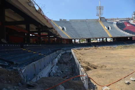  En conferencia de prensa desde la obra de rehabilitación del estadio Luis Pirata Fuente, el gobernador Cuitláhuac García detalló que se invierten 400 millones de pesos en una primera etapa.