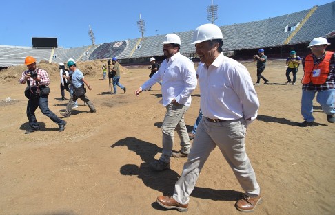 La inversión de más de 400 millones de pesos en el Estadio Luis Pirata Fuente, en una primera etapa, será el motor para la reactivación económica de la zona conurbada Veracruz-Boca del Río, aseguró el gobernador Cuitláhuac García Jiménez, previo a un recorrido con medios de comunicación por las instalaciones en remodelación. 