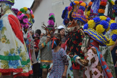 Actualmente, lograron que por un día, ellas puedan ir libremente disfrazadas y bailar alegremente por las calles de su pueblo, utilizando el traje típico que utilizan los hombres.
