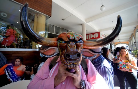 La Junta Mejoras de la localidad de Almolonga, municipio de Naolinco, invito? a su Carnaval Afromestizo que se realizara? del 24 al 27 de febrero en aquella comunidad.