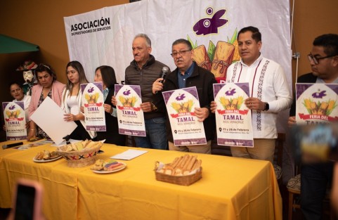 Autoridades municipales y de turismo  del  Ayuntamiento de Xico, Ver., realizaron en Xalapa, la presentación oficial de la Feria del Tamal, a realizarse 25 y 26 de febrero. 