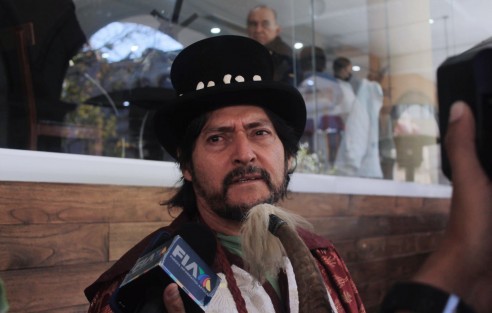 Enrique Marthen, el Brujo Mayor de Catemaco, comentó que el templo a Satanás, que está en construcción en aquel municipio, es para que los creyentes de Luzbel y Lucifer tengan un lugar al cual llegar. Parte de la población se ha opuesto a esta obra, sin embargo, el brujo argumenta libertad de culto y que nadie le ha ordenado detener la obra.  Foto: