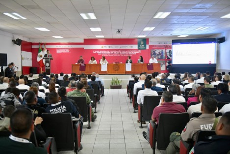 Lo anterior, durante el primer foro de Coordinación para la Implementación del Modelo Nacional de Policía y Justicia Cívica en la zona centro, donde reiteró la disminución gradual de homicidios dolosos desde el inicio de su gestión, con un 38.1 por ciento; además de agradecer el apoyo federal que consta de 302 millones de pesos. 