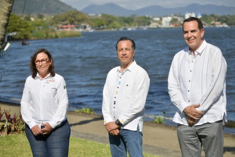  Veracruz cubre los desafíos de logística y producción necesarios para la instalación de la planta de producción de autos Tesla, aseguró el gobernador Cuitláhuac García Jiménez en un mensaje formal para solicitar que la entidad sea considerada como el punto de inversión. 