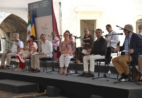 Fandangos por la Lectura, evento de lectura de poemas y actos artísticos, realizado en el castillo de San Juan de Ulúa, y encabezado por la señora Beatriz Gutiérrez Müller y el gobernador Cuitláhuac García Jiménez; presentes el actor Damián Alcazar y representantes del gobierno de Rumania, como país invitado.