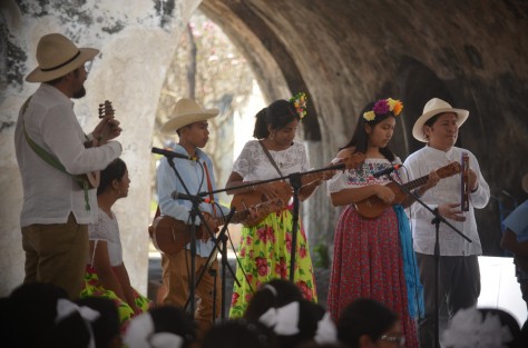 Fandangos por la Lectura, evento de lectura de poemas y actos artísticos, realizado en el castillo de San Juan de Ulúa, y encabezado por la señora Beatriz Gutiérrez Müller y el gobernador Cuitláhuac García Jiménez; presentes el actor Damián Alcazar y representantes del gobierno de Rumania, como país invitado.